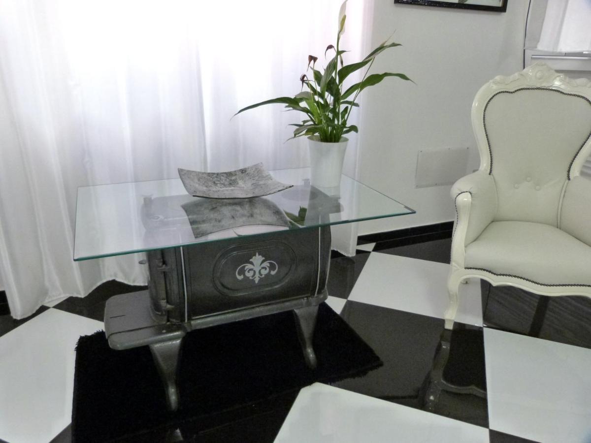 Clelia'S Boutique Rooms & Suites ลามัดดาเลนา ภายนอก รูปภาพ